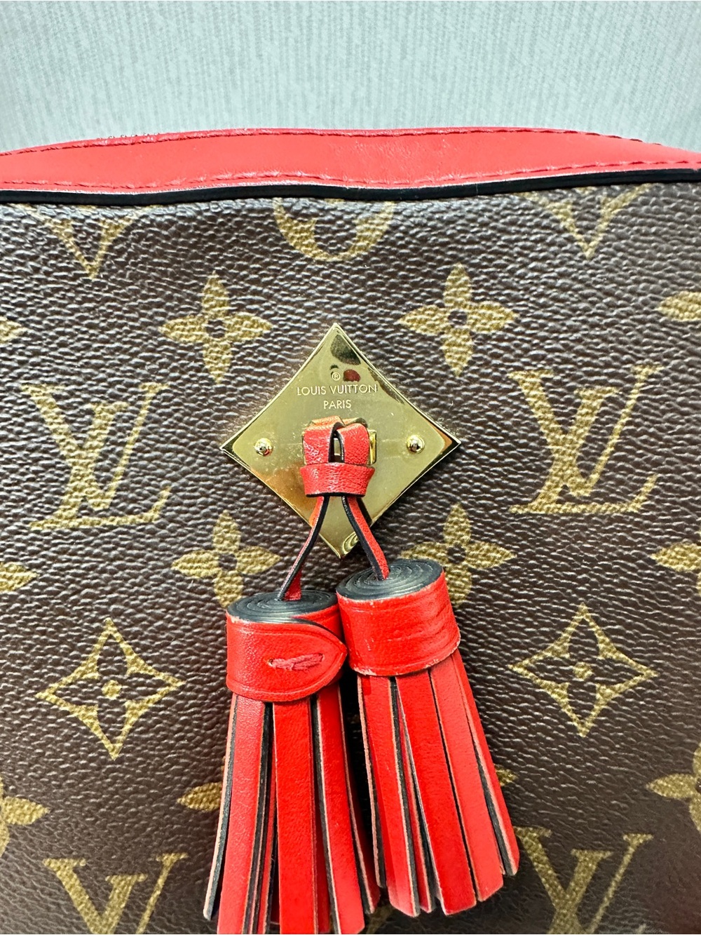Authentic Louis Vuitton LV Saintonge Monogram Crossbody Handbag - Incl Dustbag - Picture 9 of 15